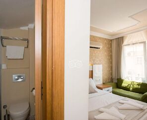 Nicholas Park Hotel  3*