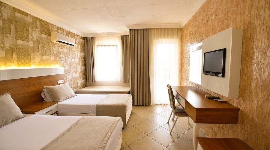 Nicholas Park Hotel  3*