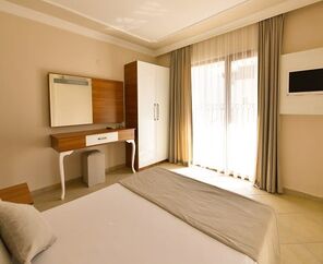 Nicholas Park Hotel  3*