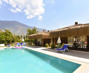 Sahra Su Holiday Village & Spa  4*