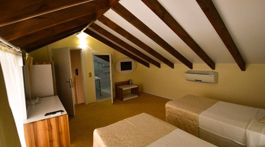 Sahra Su Holiday Village & Spa  4*