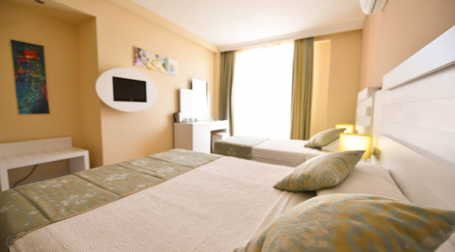 Sahra Su Holiday Village & Spa  4*