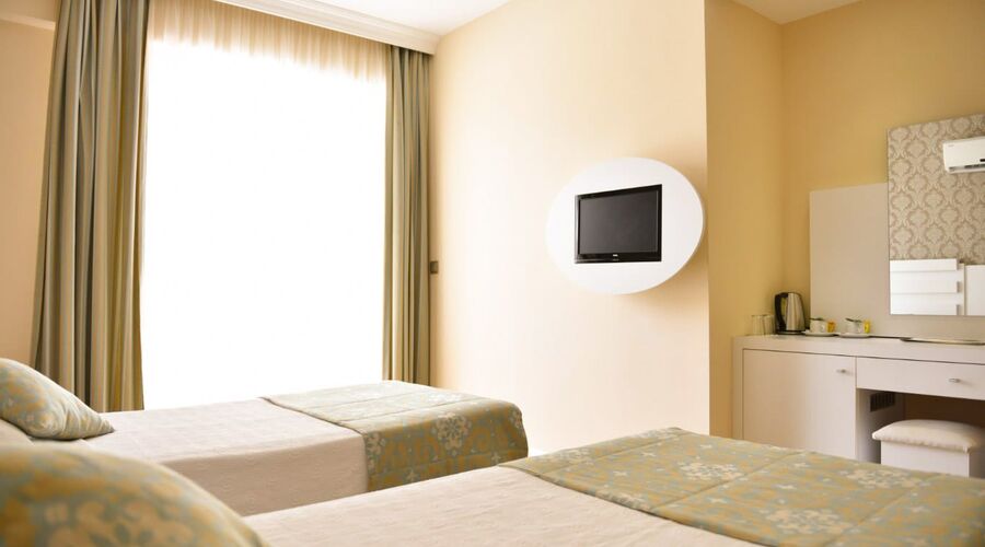 Sahra Su Holiday Village & Spa  4*