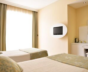 Sahra Su Holiday Village & Spa  4*