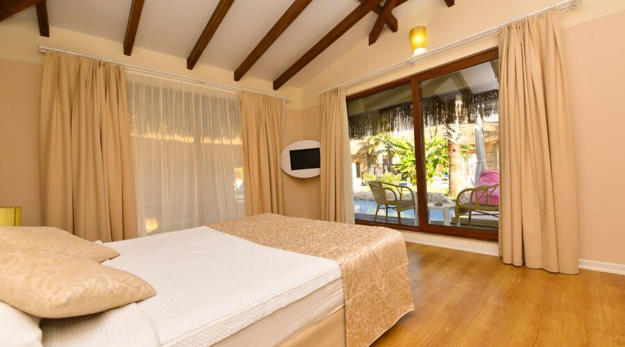 Sahra Su Holiday Village & Spa  4*