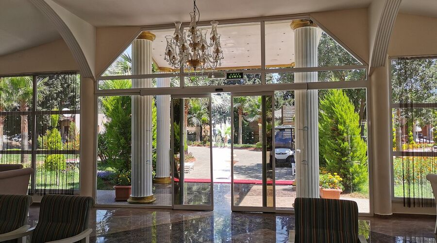 Sahra Su Holiday Village & Spa  4*