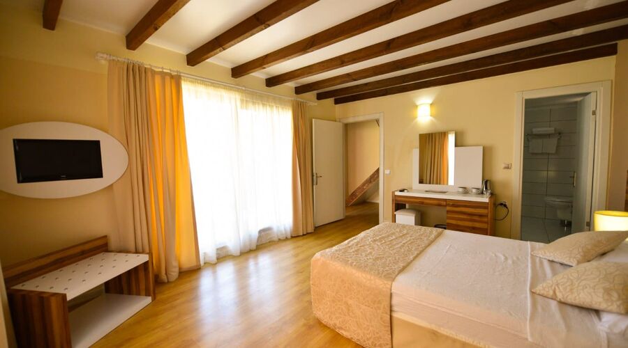 Sahra Su Holiday Village & Spa  4*