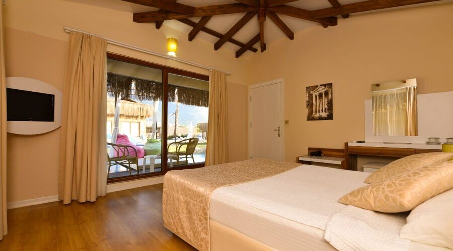 Sahra Su Holiday Village & Spa  4*