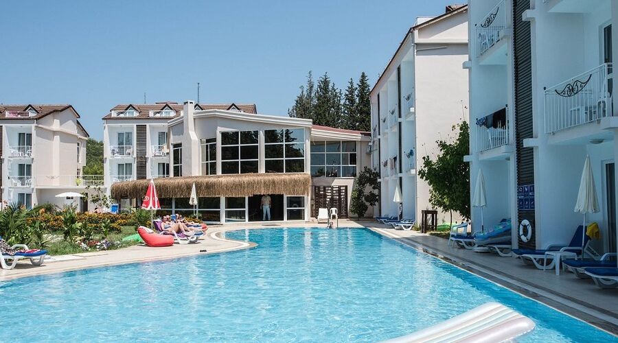 Sahra Su Holiday Village & Spa  4*