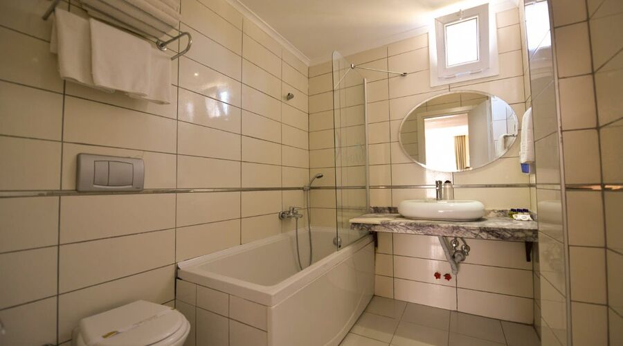 Sahra Su Holiday Village & Spa  4*