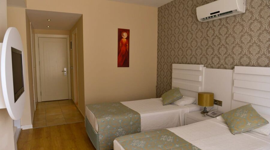Sahra Su Holiday Village & Spa  4*