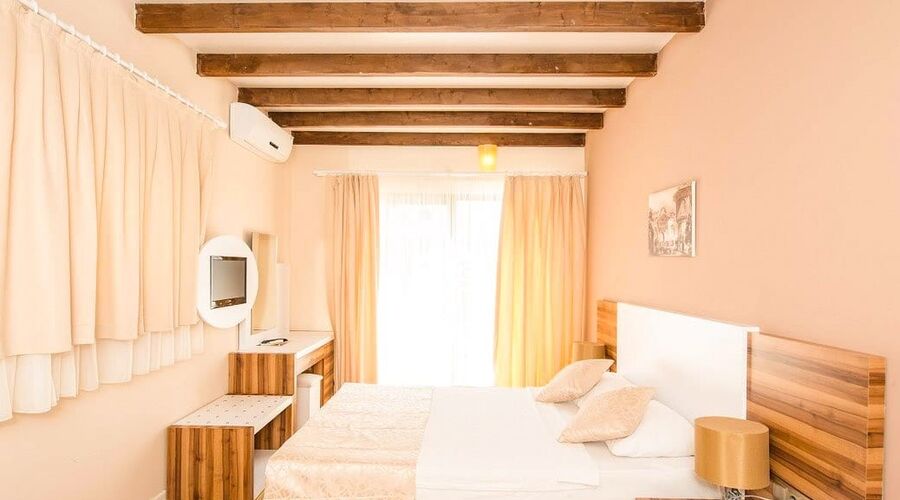Sahra Su Holiday Village & Spa  4*