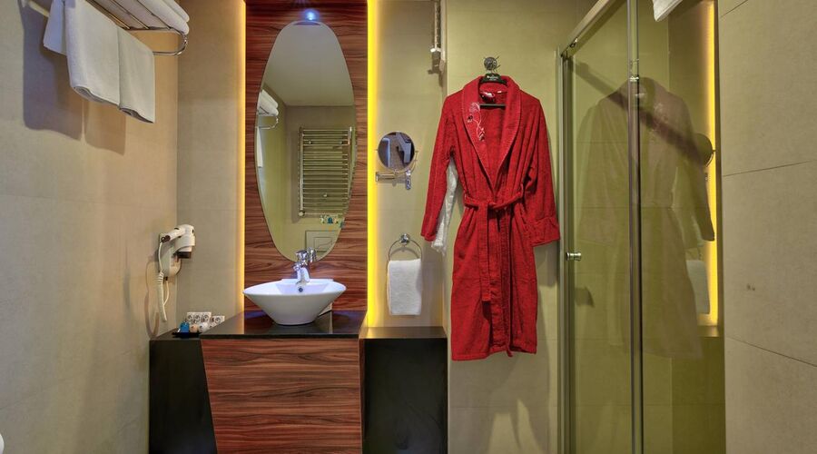 Madame Tadia Otel  3*