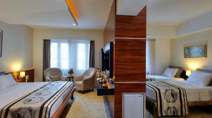 Madame Tadia Otel  3*