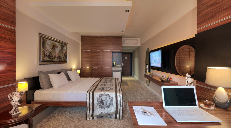 Madame Tadia Otel  3*