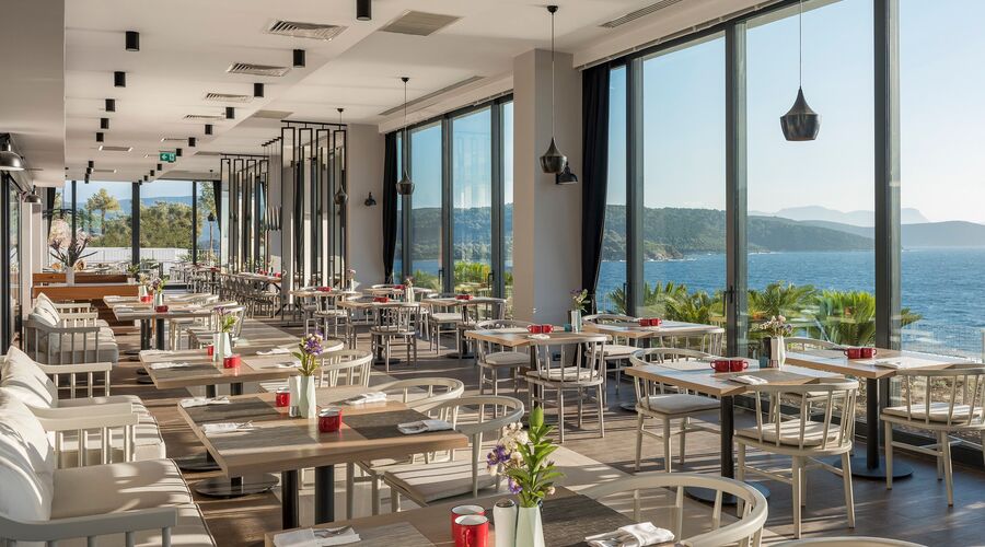 Le Meridien Bodrum Beach Resort  5*