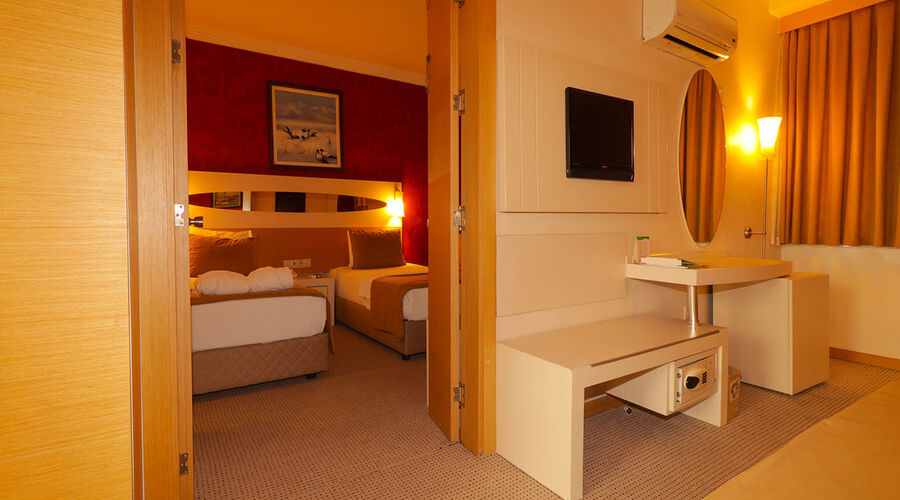 Lycus River Termal Otel 5*