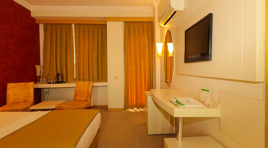 Lycus River Termal Otel 5*