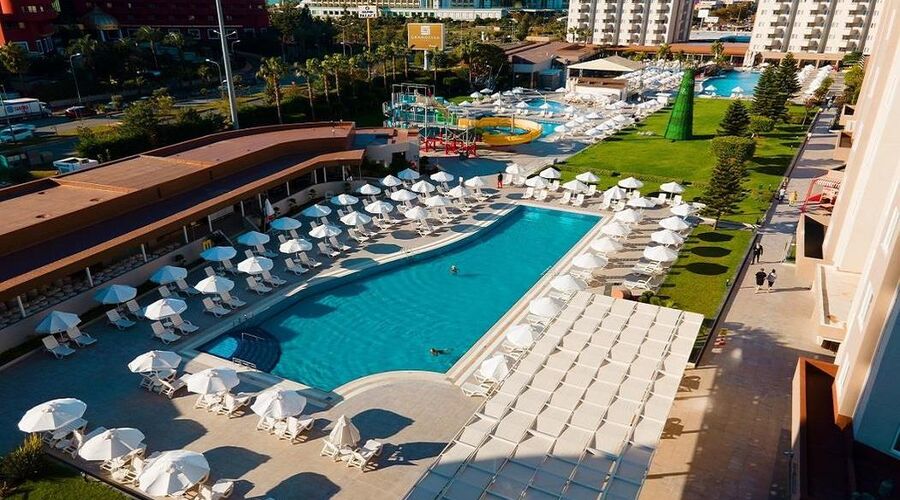 Grand Park Lara  4*