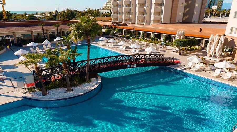 Grand Park Lara  4*