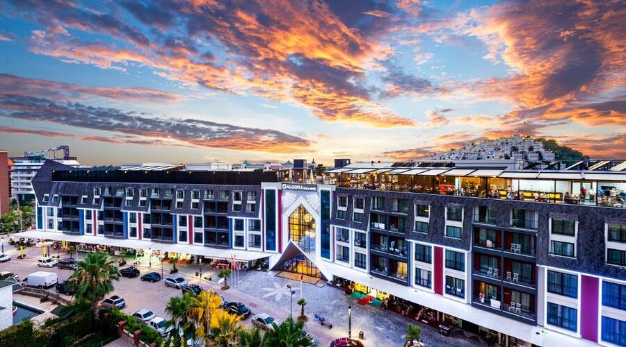 Algora Halal Hotel 5*