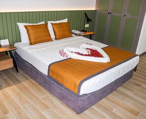 Queens Park Göynük 5*