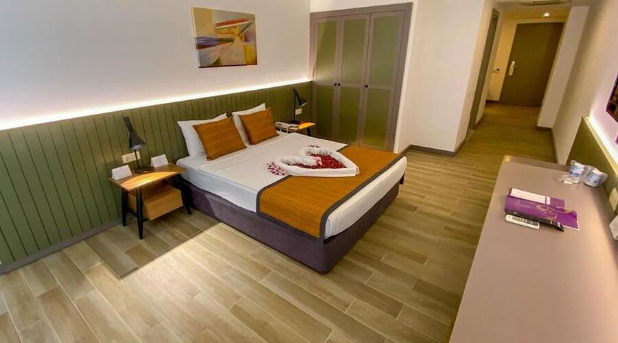 Queens Park Göynük 5*