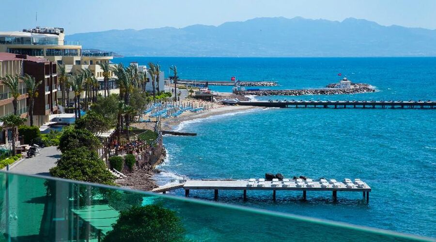 Dragut Point North Hotel  3*