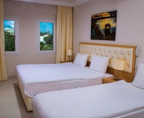 Dragut Point North Hotel  3*