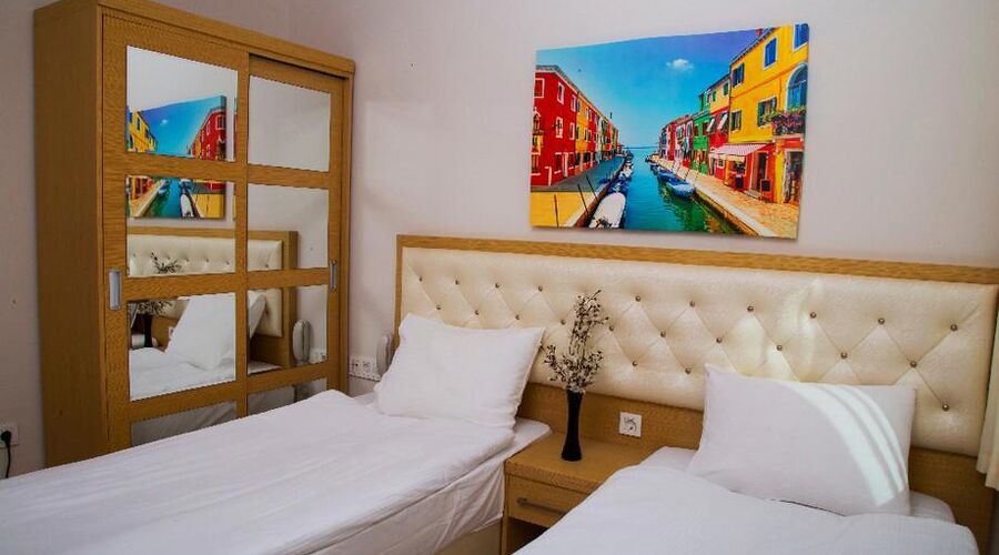 Dragut Point North Hotel  3*