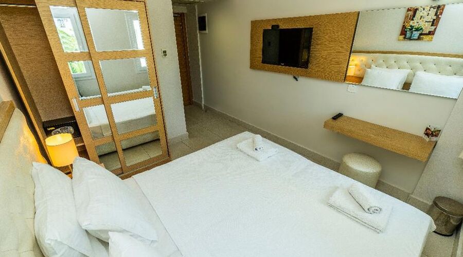 Dragut Point North Hotel  3*