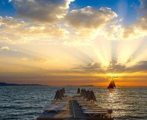 Dragut Point North Hotel  3*