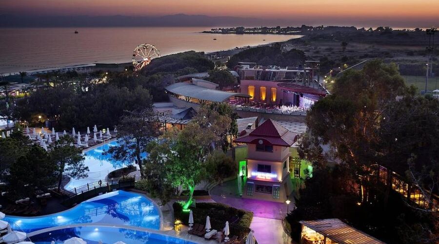Sueno Hotels Beach Side 5*