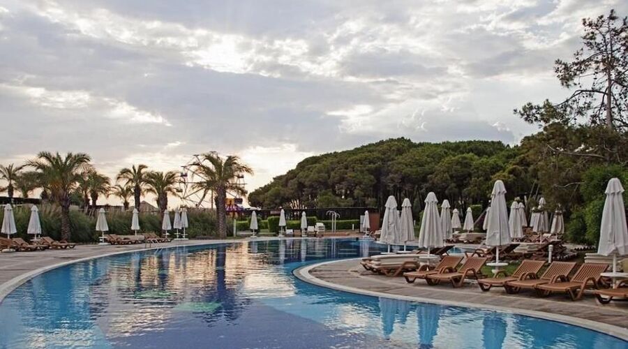 Sueno Hotels Beach Side 5*