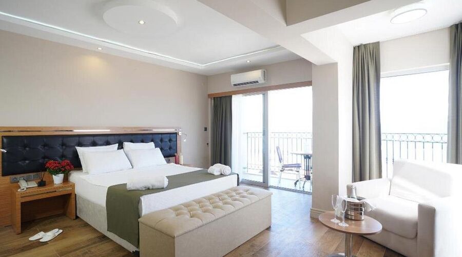 Aurasia Sea Side 3*