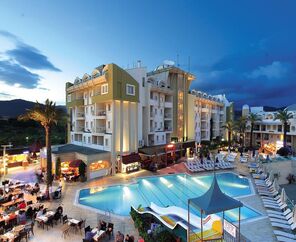 Grand Cettia Hotel 5*