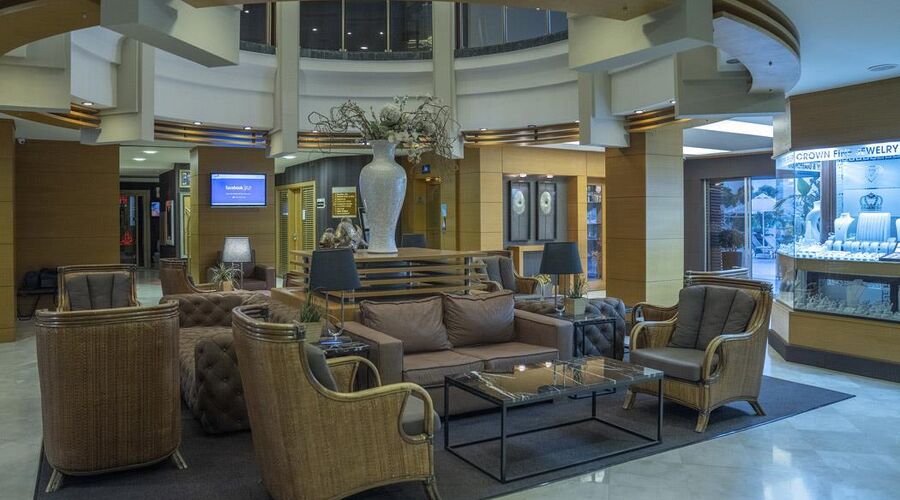 Grand Cettia Hotel 5*
