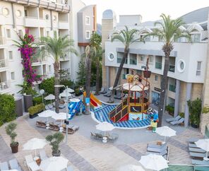Grand Cettia Hotel 5*