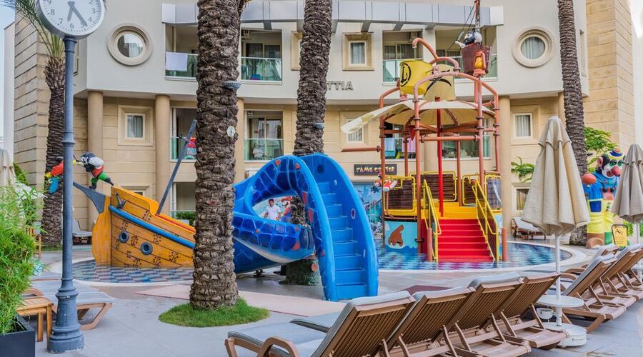Grand Cettia Hotel 5*