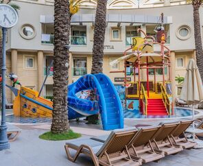 Grand Cettia Hotel 5*