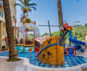 Grand Cettia Hotel 5*