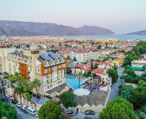 Grand Cettia Hotel 5*