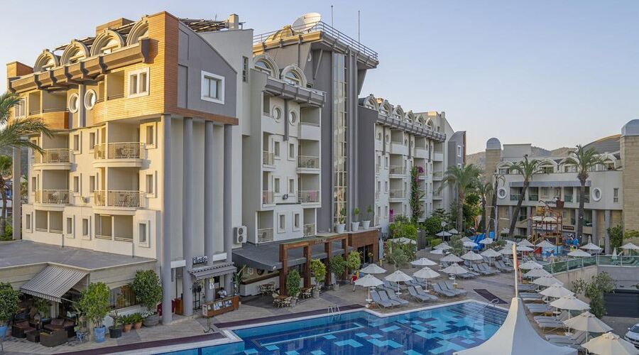 Grand Cettia Hotel 5*