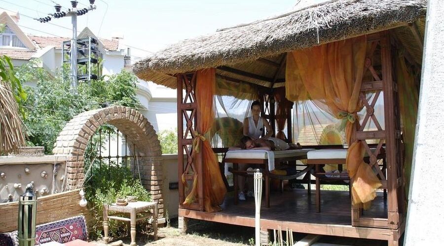Grand Cettia Hotel 5*