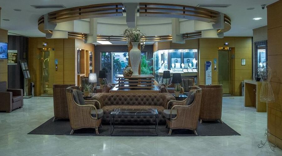 Grand Cettia Hotel 5*
