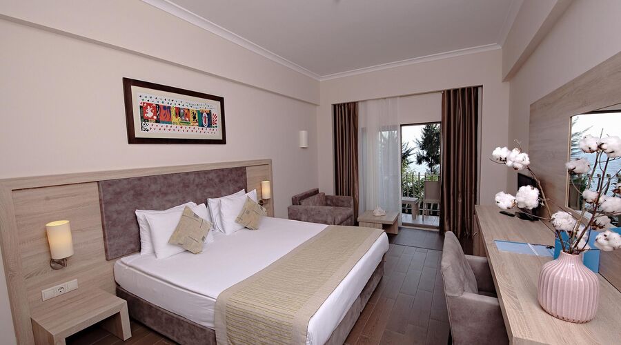 Yasmin Bodrum Resort 5*