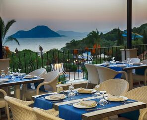 Yasmin Bodrum Resort 5*