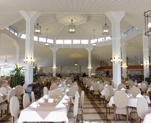 Club & Hotel Letoonia  5*
