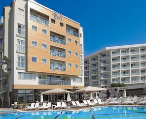 Cettia Beach Resort 4*
