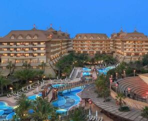 Royal Dragon Hotel  5*